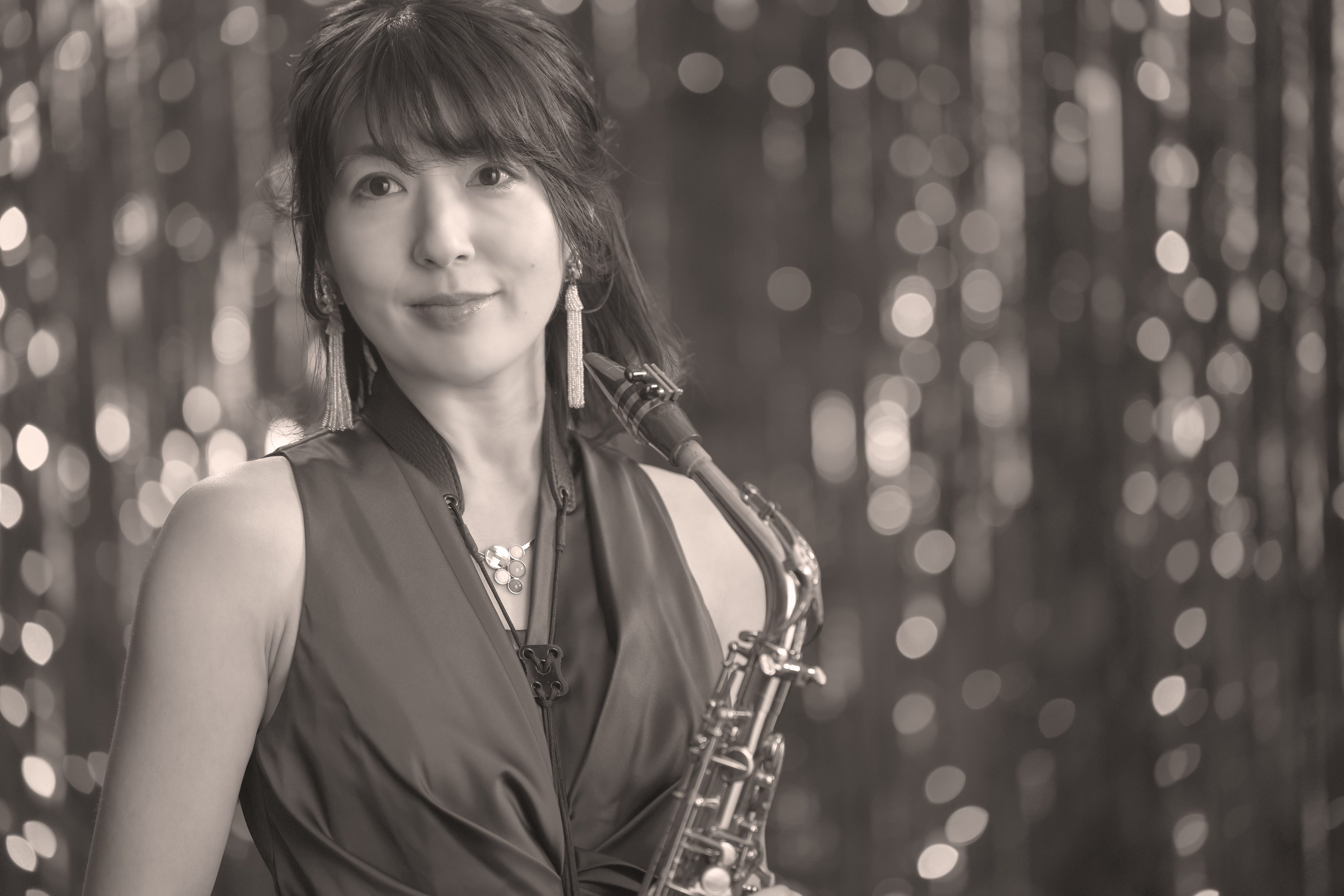 小林香織 国境を越えて活躍するサックスプレイヤー、最新