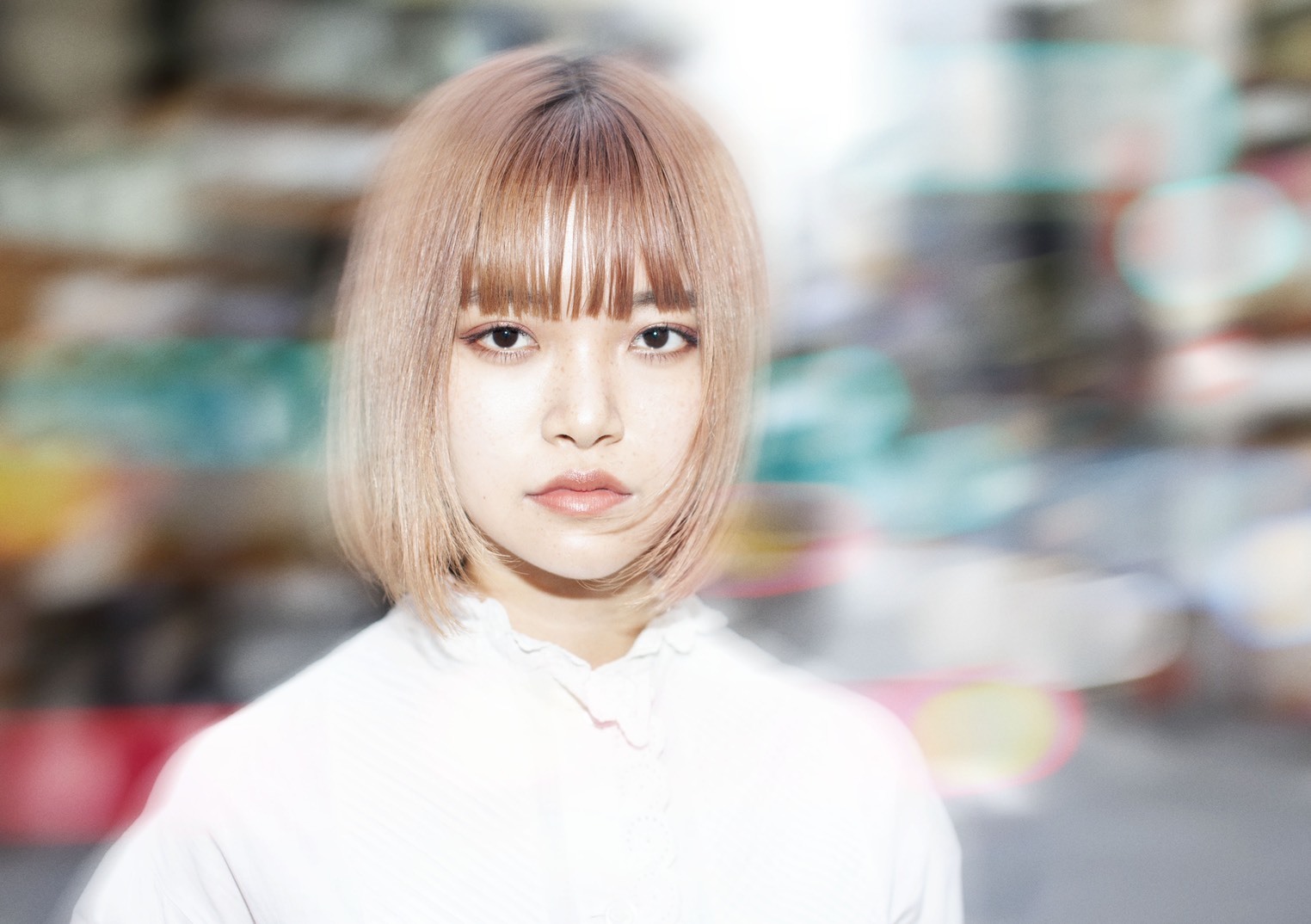 ayaka. 甘さと苦さのギャップが全世代を惹きつける | muevo voice 